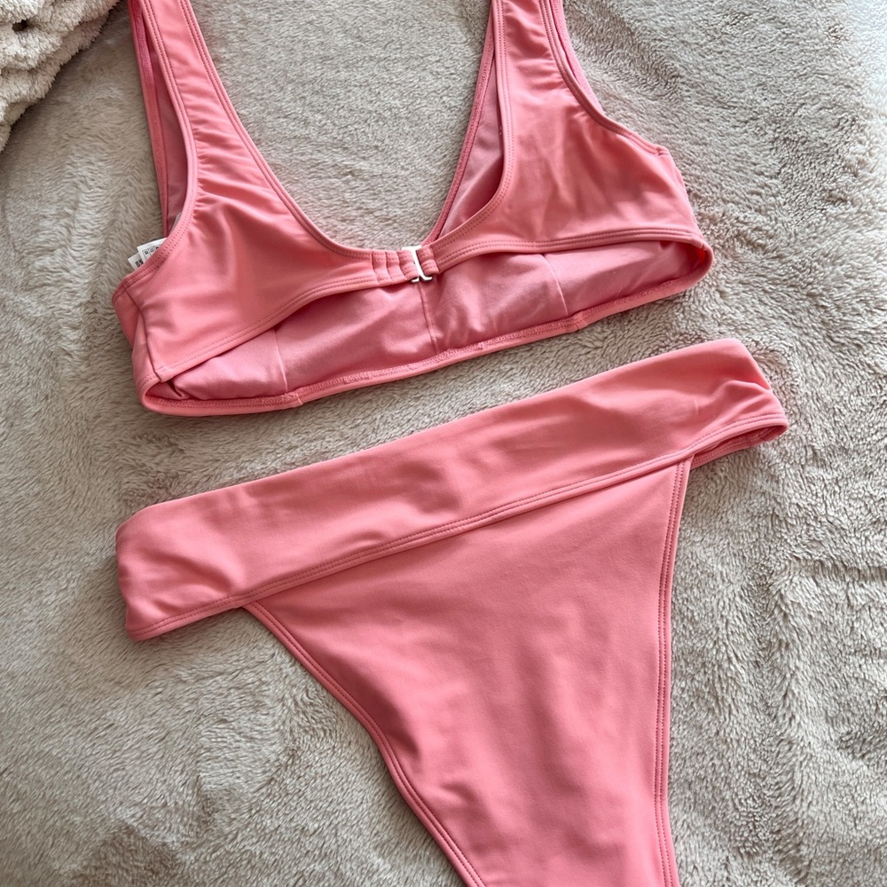 Bikini - Picture 4 of 6